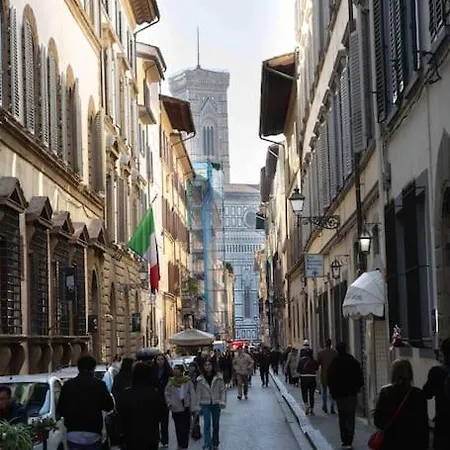 Patri House A Due Passi Dal Duomo Florença
